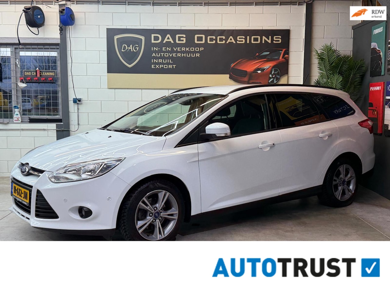 Ford Focus - 1.0 Titanium PDC|STOELVW|PARKEERASS|AIRCO| - AutoWereld.nl