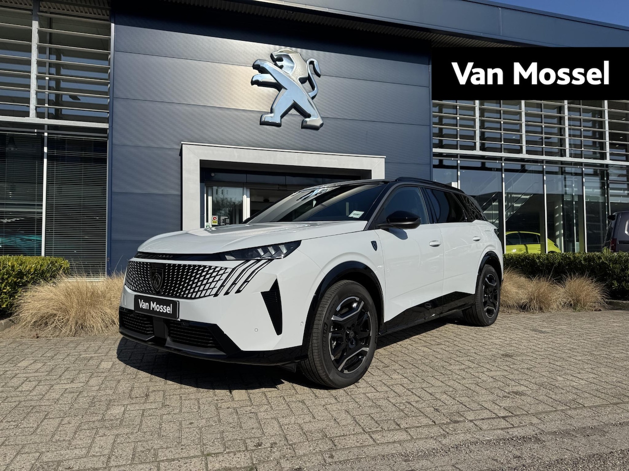 Peugeot e-5008 - GT Avantage 73 kWh l Voorraad l Mistral Executive l 360 Camera - AutoWereld.nl