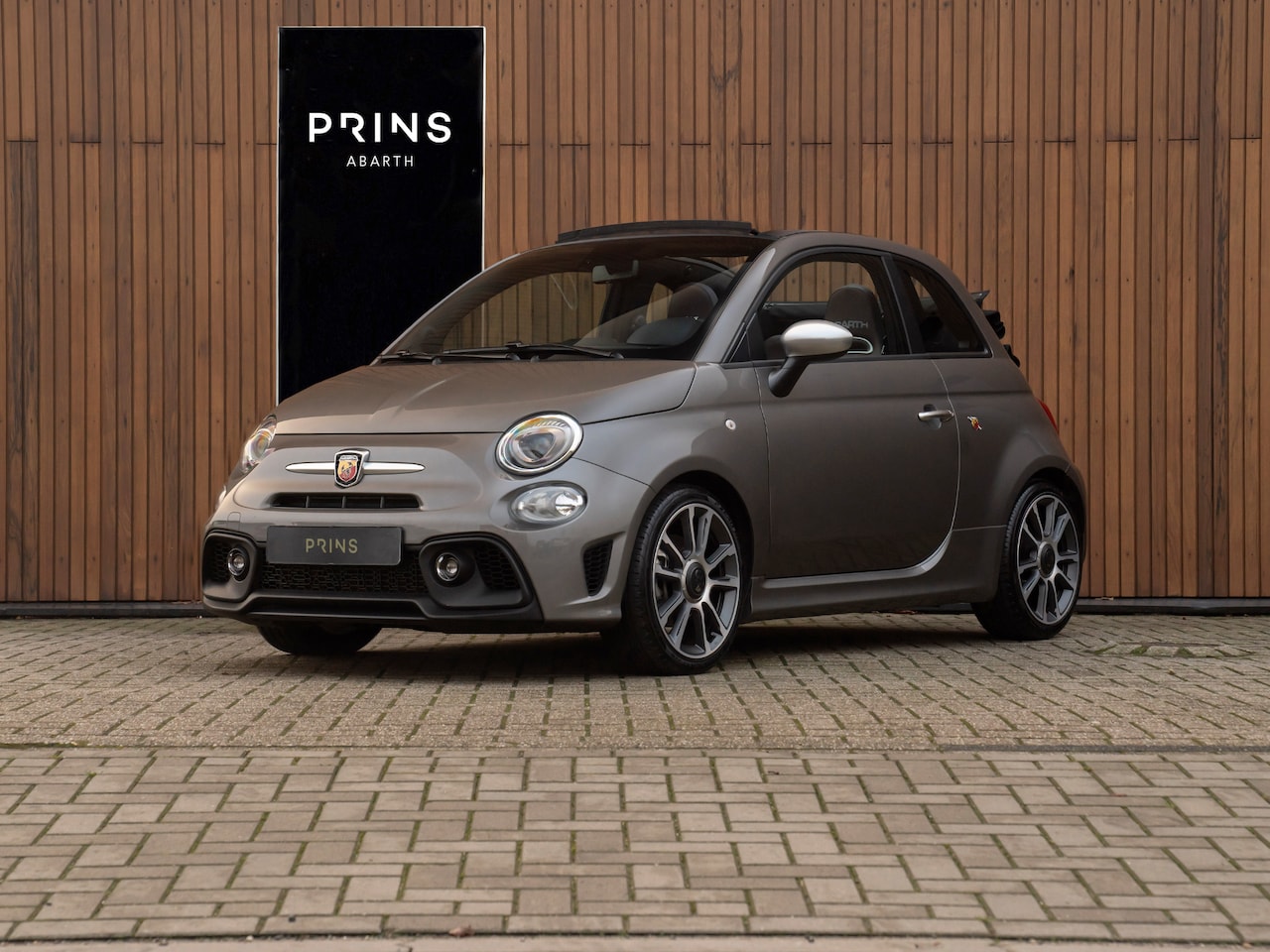 Abarth 595 - C Turismo | Verwacht | Automaat | Diamond-stitching | CarPlay - AutoWereld.nl