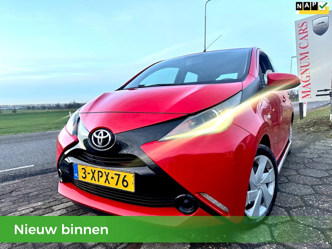 Toyota Aygo - 1.0 NAP 5D Nieuwe APK Elek.ramen Xenon/LED Bluetooth - AutoWereld.nl