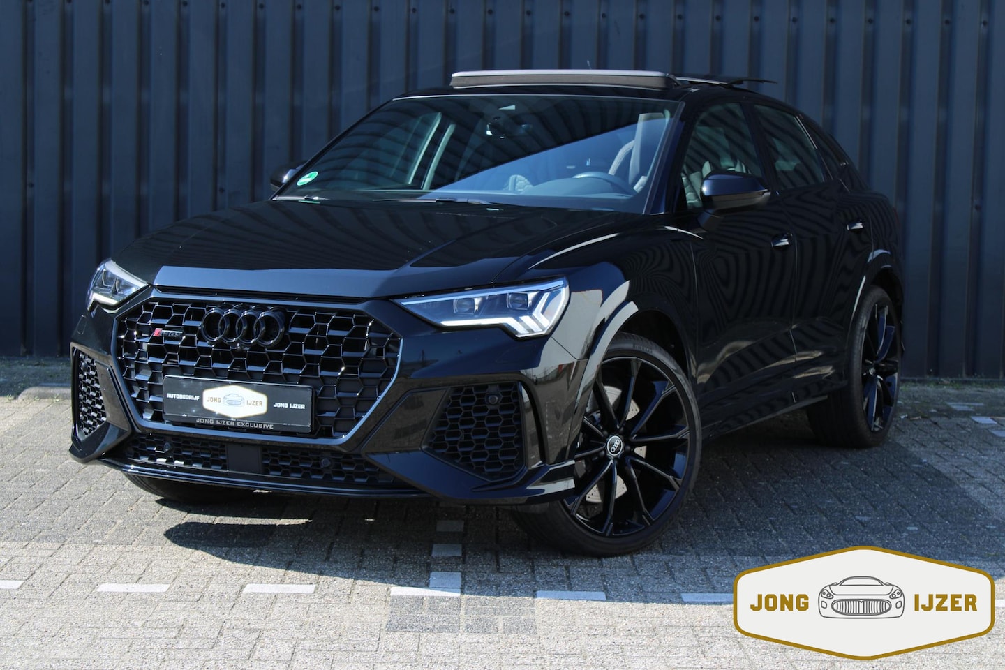 Audi RSQ3 Sportback - RSQ3 TFSI PANO MATRIX SFEER RS STOELEN - AutoWereld.nl