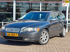Volvo V70 - 2.5T AWD Kinetic | Automaat | Panoramadak | Lederen bekleding elektrisch verstelbaar