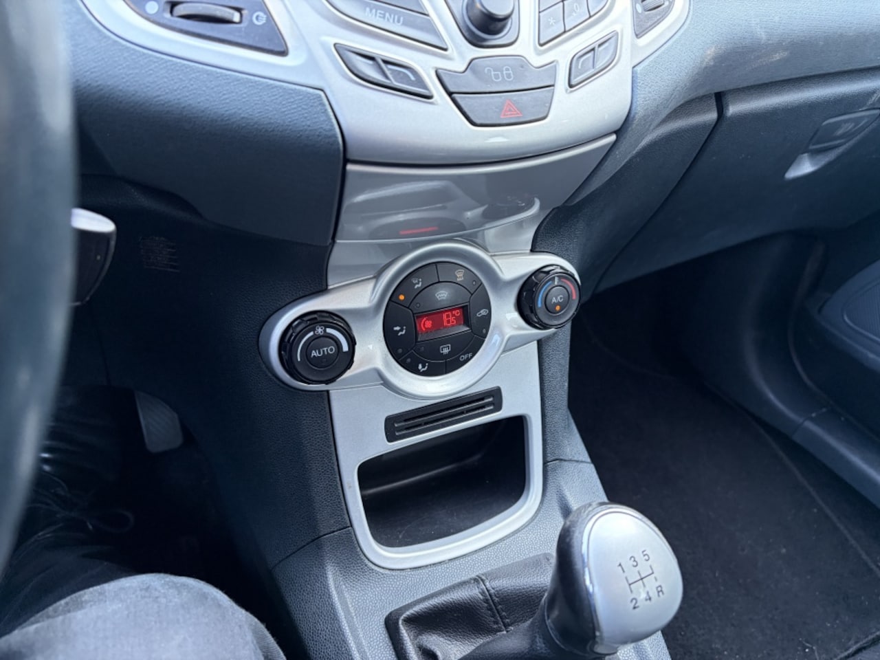 Ford Fiesta - 1.6 Ghia 1.6 Ghia