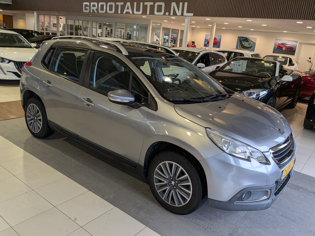 Peugeot 2008 - 1.2 PureTech Active Airco, Cruise Control, Trekhaak, Stuurbekrachtiging - AutoWereld.nl