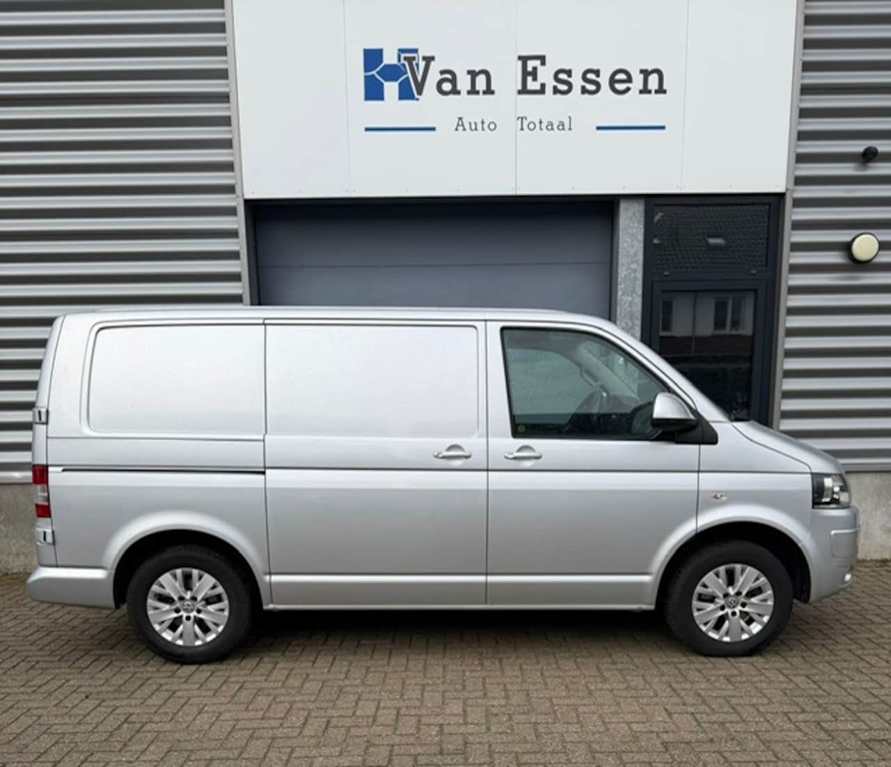 Volkswagen Transporter - 2.0 TDI L1H1 DC Trendline 2.0 TDI L1H1 DC Trendline - AutoWereld.nl