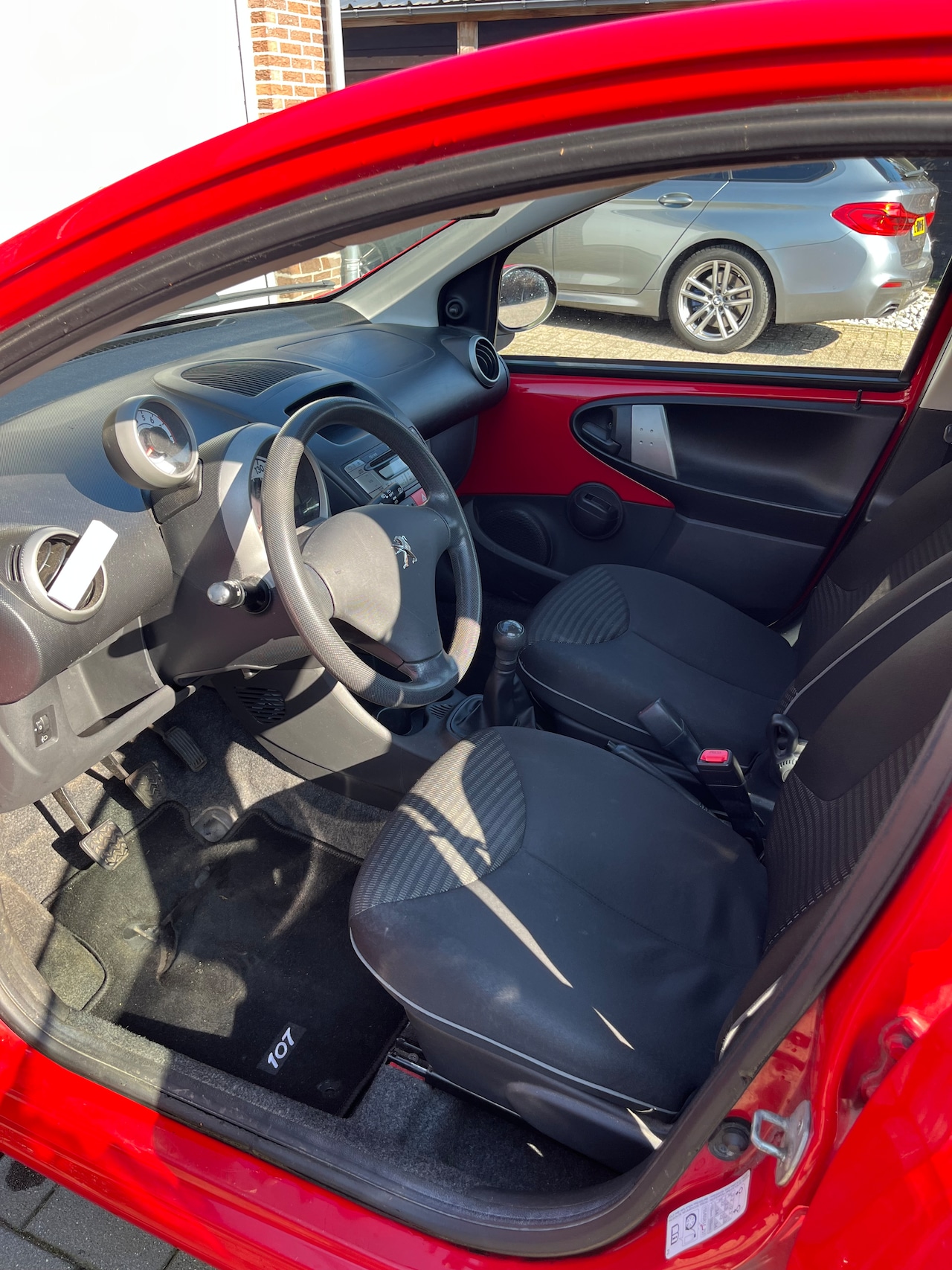 Peugeot 107 - 1.0 Active - AutoWereld.nl