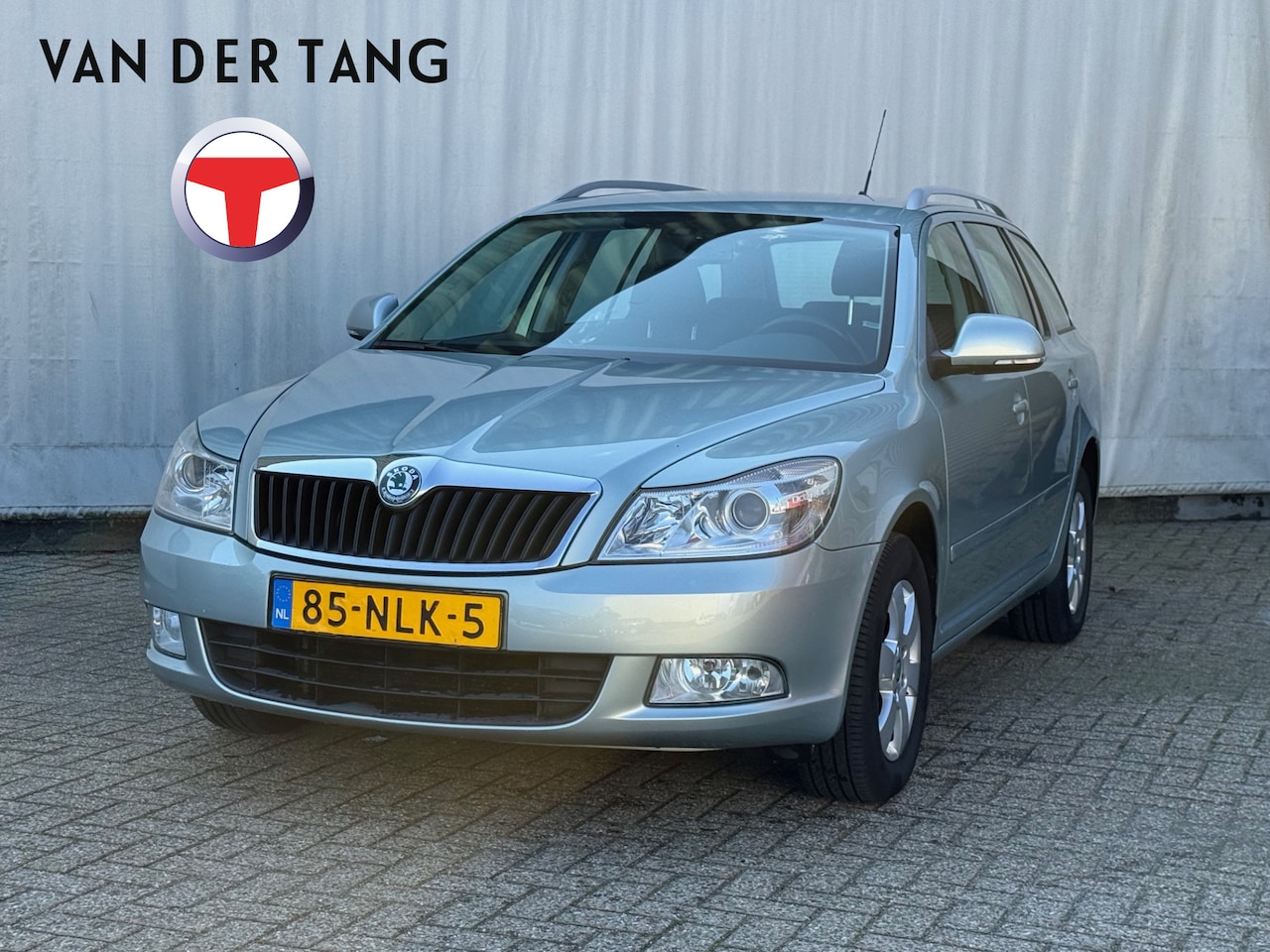 Skoda Octavia Combi - 1.2 TSI Elegance apk 01/2027 trekhk - AutoWereld.nl