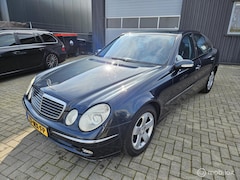 Mercedes-Benz E-klasse - 200 K. Avantgarde AIRCO/CRUISE/NAVI APK 03/2027 VASTEPRIJS