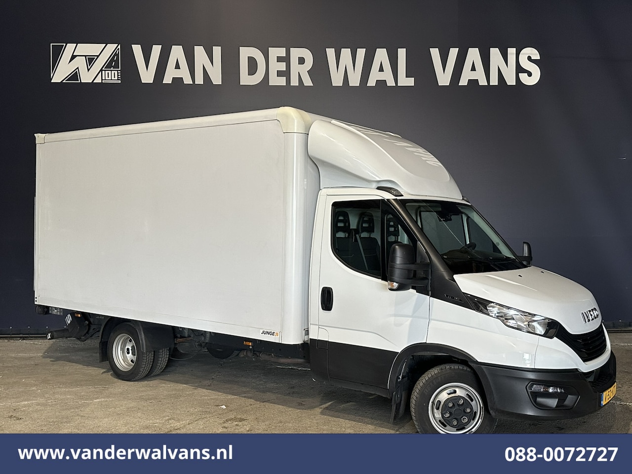 Iveco Daily - 35C16H 157pk Bakwagen Dubbel Lucht Laadklep Euro6 Airco | Camera | 1010kg laadvermogen Bij - AutoWereld.nl