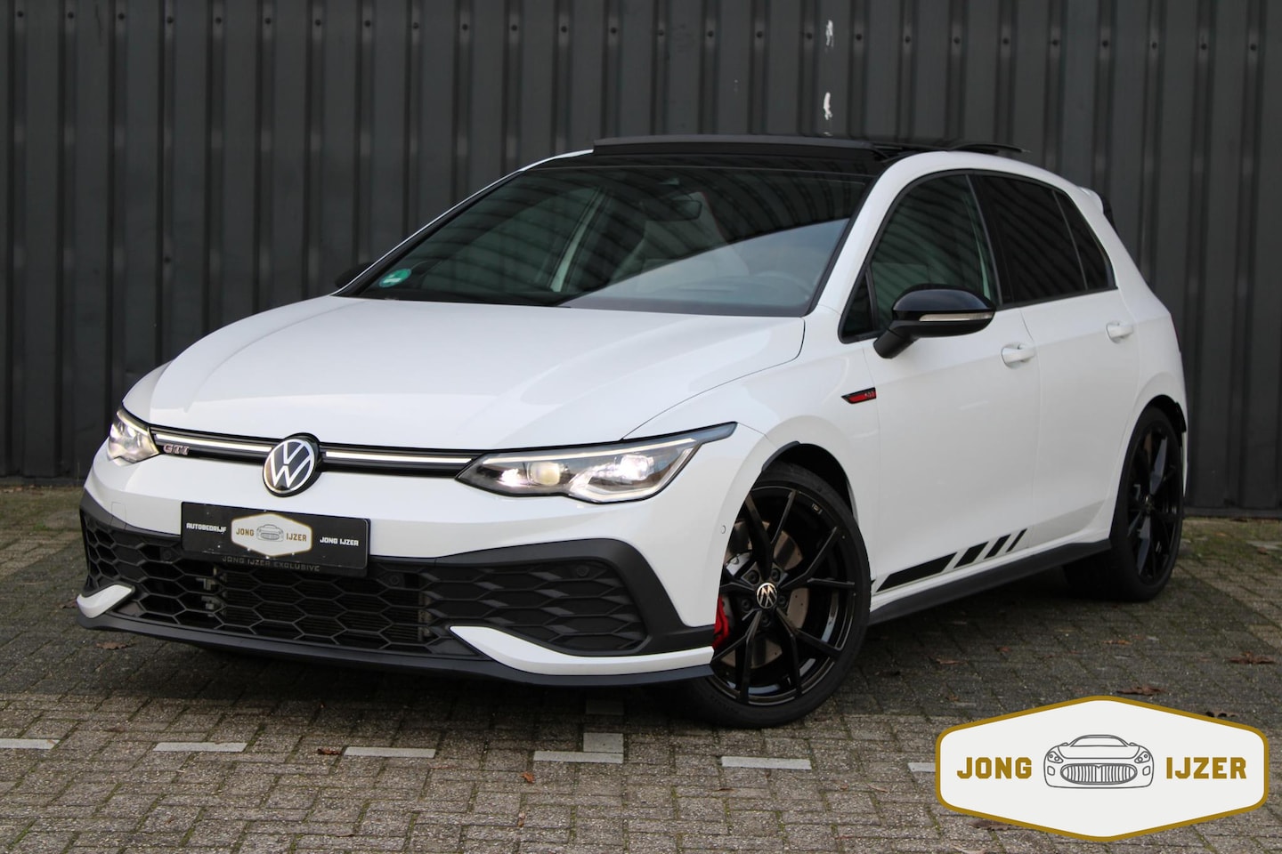 Volkswagen Golf - 2.0 TSI GTI CLUBSPORT PANO HARMAN KAR HUD - AutoWereld.nl