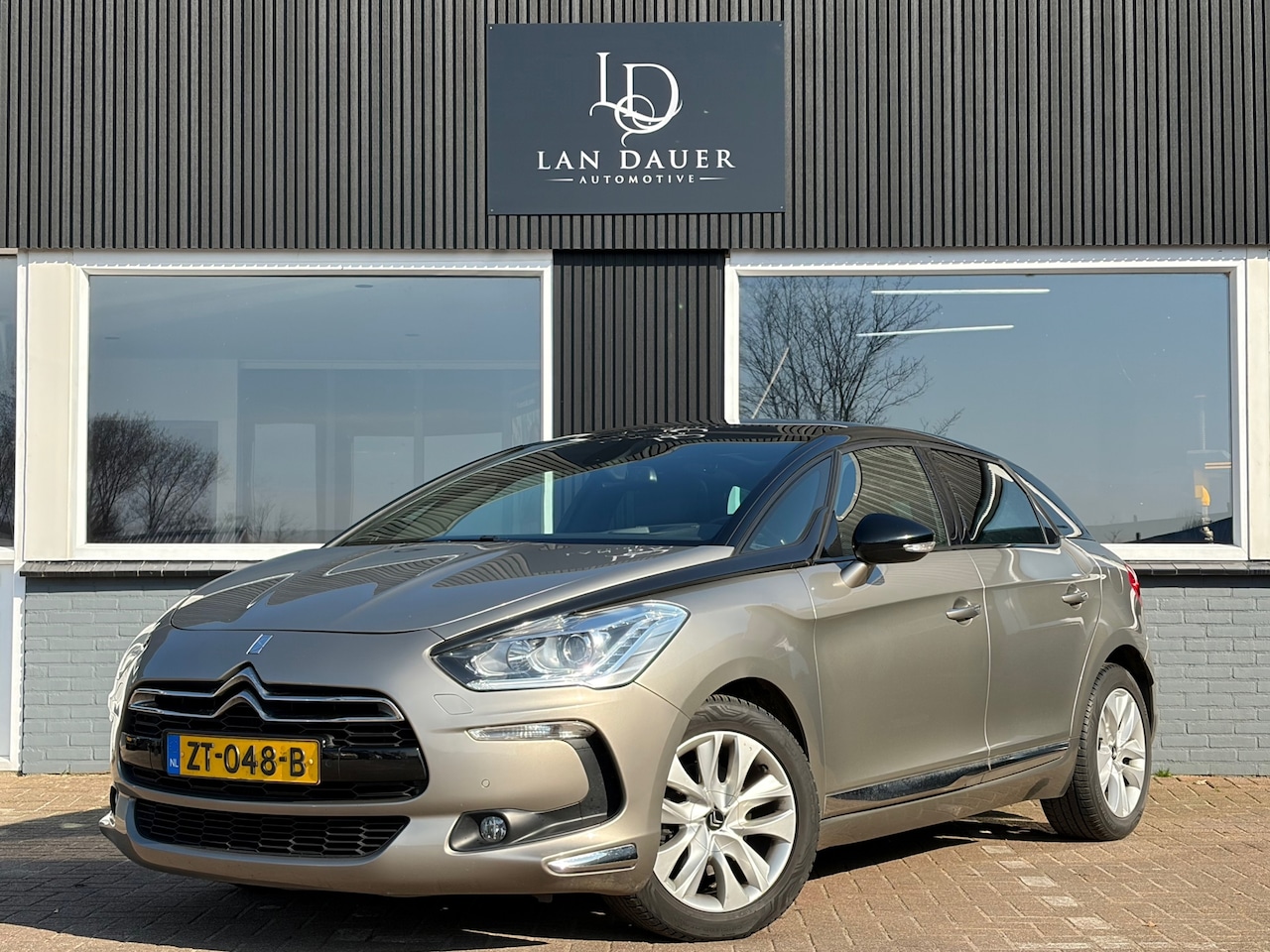 Citroën DS5 - 1.6 THP Chic UNIEK VOL OPTIES! - AutoWereld.nl