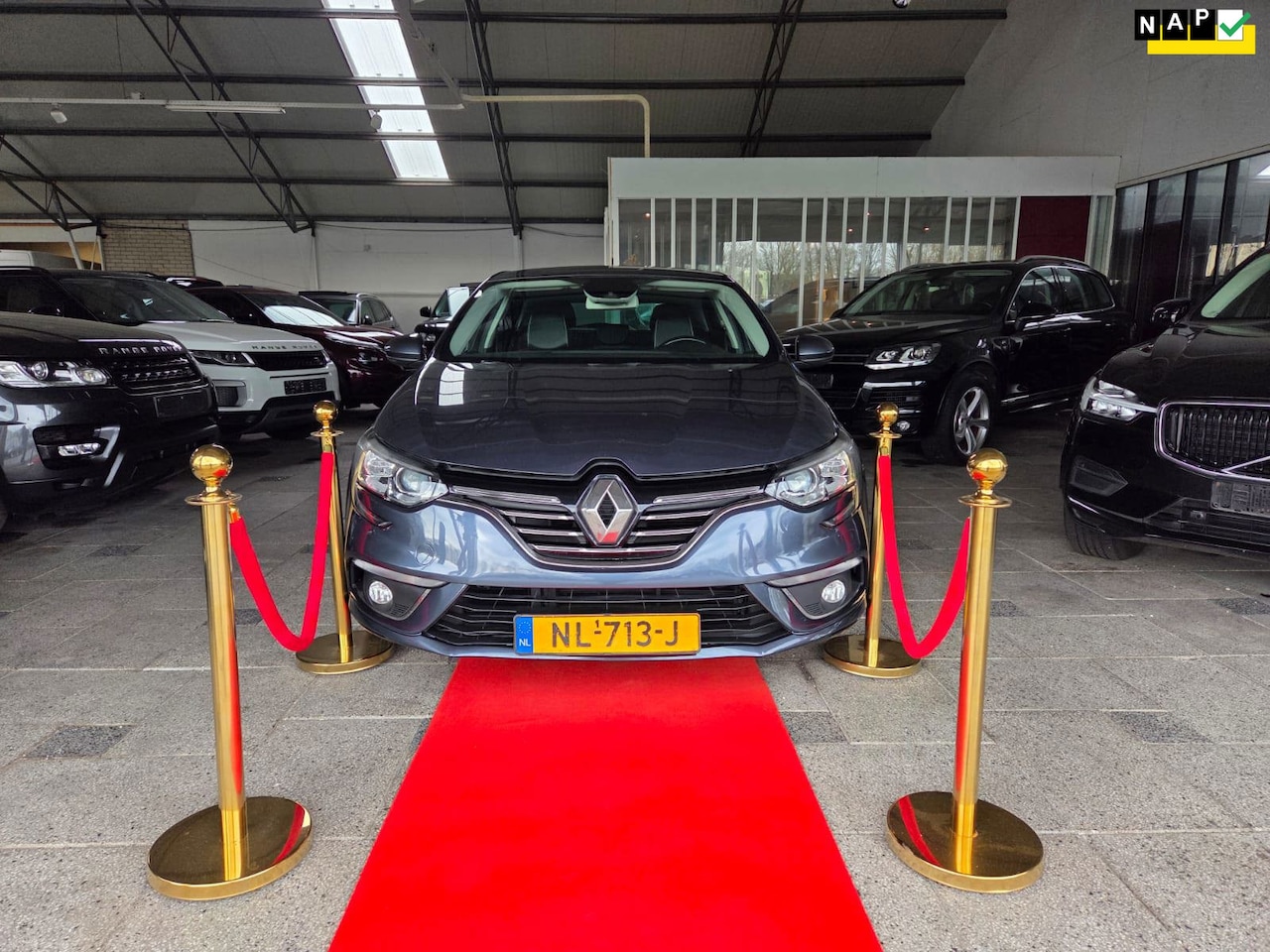 Renault Mégane - 1.5 DCi BOSE EURO6 2017 SPORTS! - AutoWereld.nl