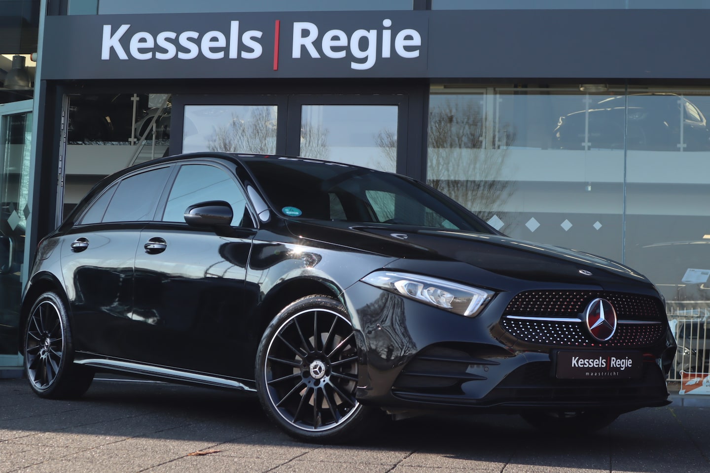 Mercedes-Benz A-klasse - 250 e AMG Night Ambient Widescreen CarPlay 19” Camera Stoelverwarming LED DAB - AutoWereld.nl