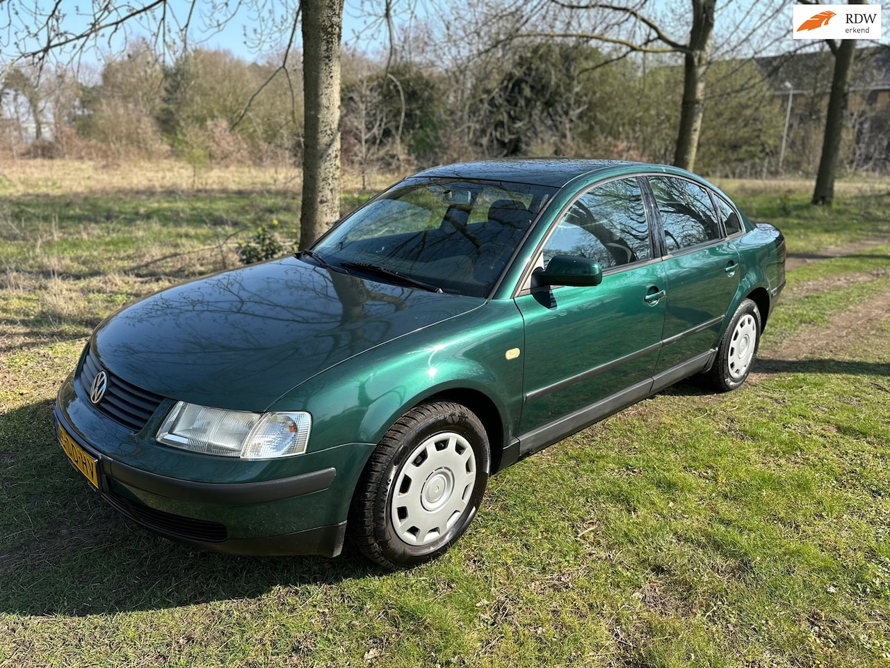 Volkswagen Passat - 1.8-5V Trendline apk t/m 23-07-2026 - AutoWereld.nl