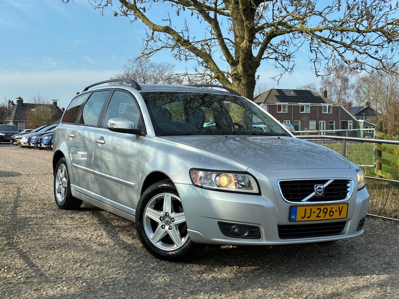 Volvo V50 - 2.0 Momentum | Cruise + Airco Nu € 1.350,-!!! - AutoWereld.nl