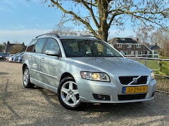 Volvo V50 - 2.0 Momentum | Cruise + Airco Nu € 1.350,