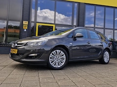Opel Astra Sports Tourer - 1.4 Turbo Business + | Trekhaak | Parkeer Sensoren V + A | Cruise Control | Climate Contro