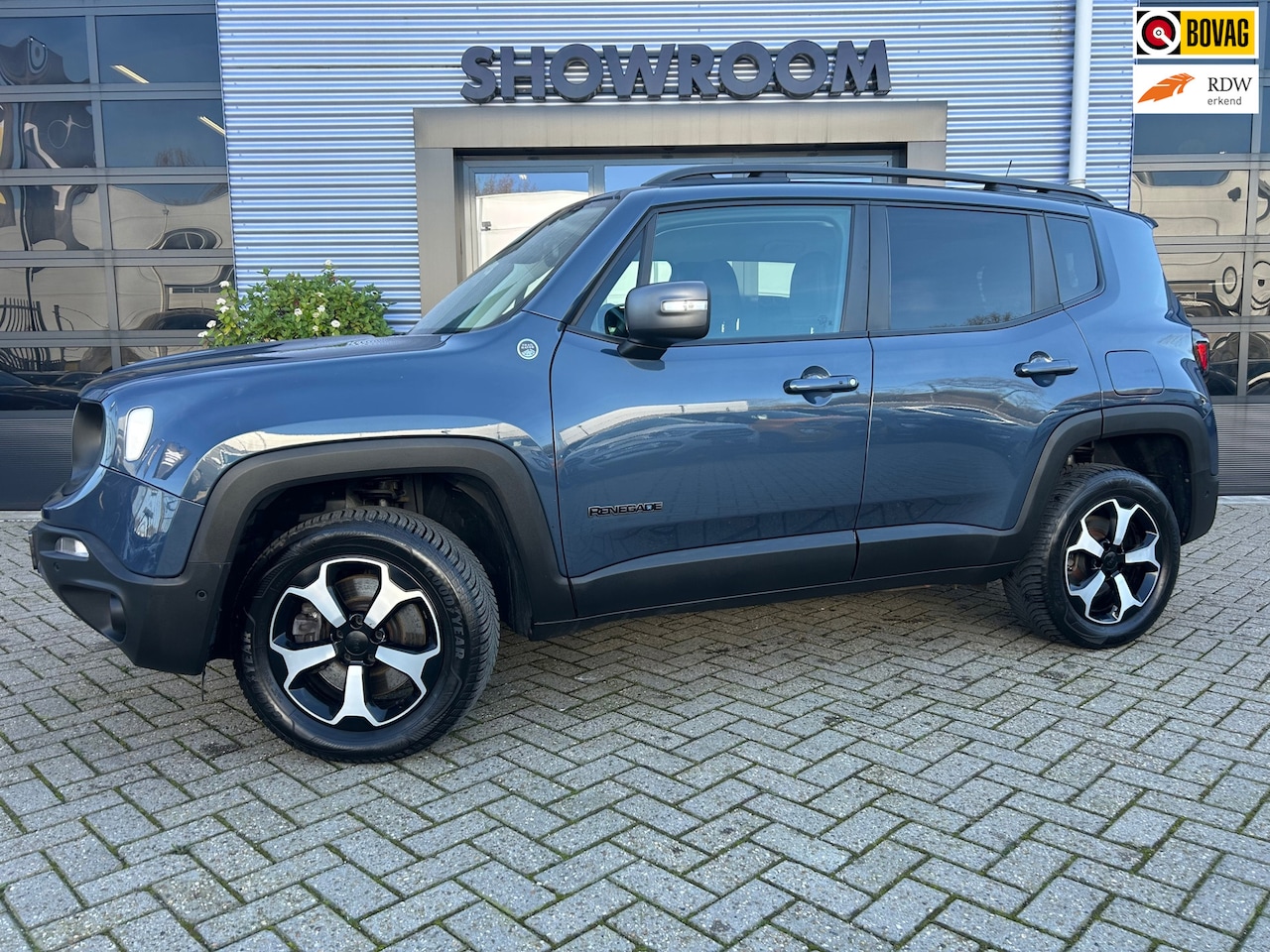 Jeep Renegade - 4xe 240 Plug-in Hybrid Electric Trailhawk Automaat|Trekhaak|Camera|Cruise - AutoWereld.nl