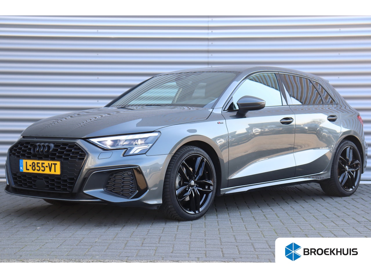 Audi A3 Sportback - 30 TFSI 110PK S EDITION AUTOMAAT / NAVI / LEDER / CLIMA / FULL-LED / PDC / KEYLESS / 18" L - AutoWereld.nl