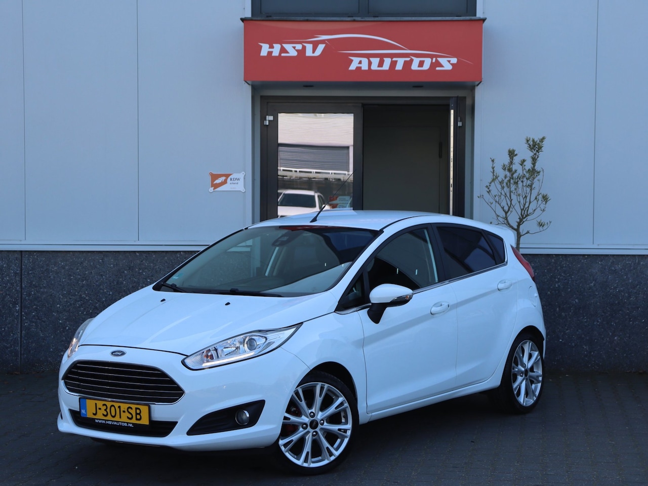 Ford Fiesta - 1.0 EcoBoost Titanium navi LM 4-deurs - AutoWereld.nl