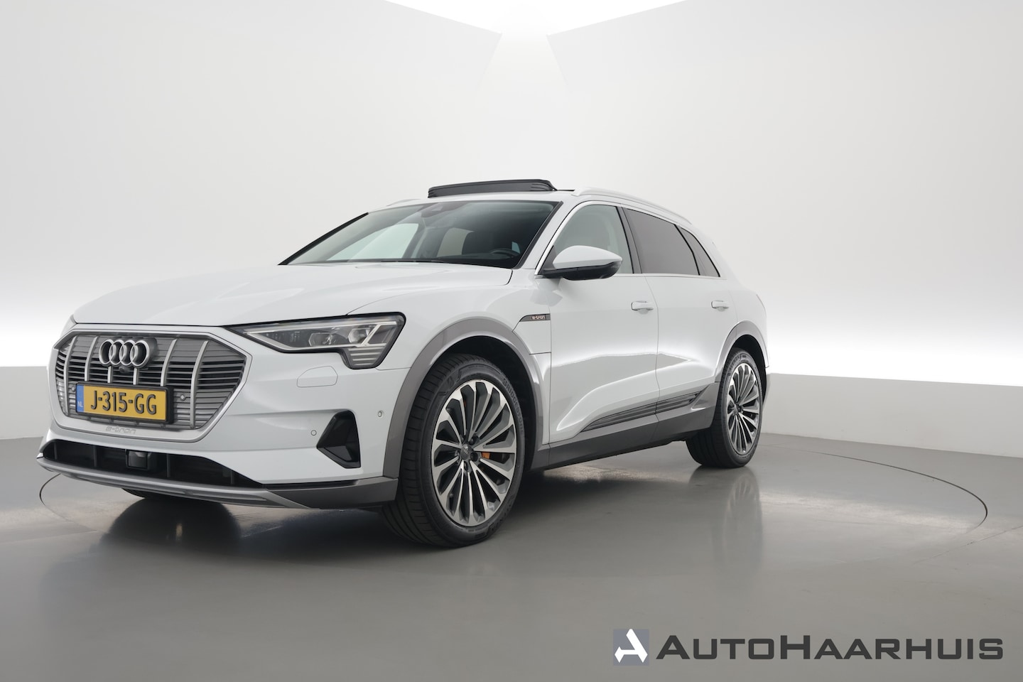 Audi e-tron - e-tron 55 quattro advanced Pro Line Plus 95 kWh | SOH 91.3% Pano | Luchtvering | HUD | Me - AutoWereld.nl
