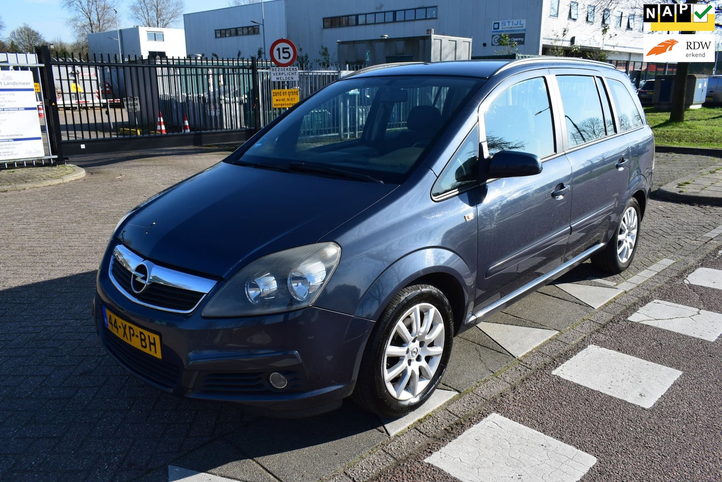 Opel Zafira - 1.8 Temptation 7 persoons - AutoWereld.nl