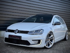 Volkswagen Golf - 1.4 TSI GTE PANO|LEDER|SCHROEFSET|19'' OZ