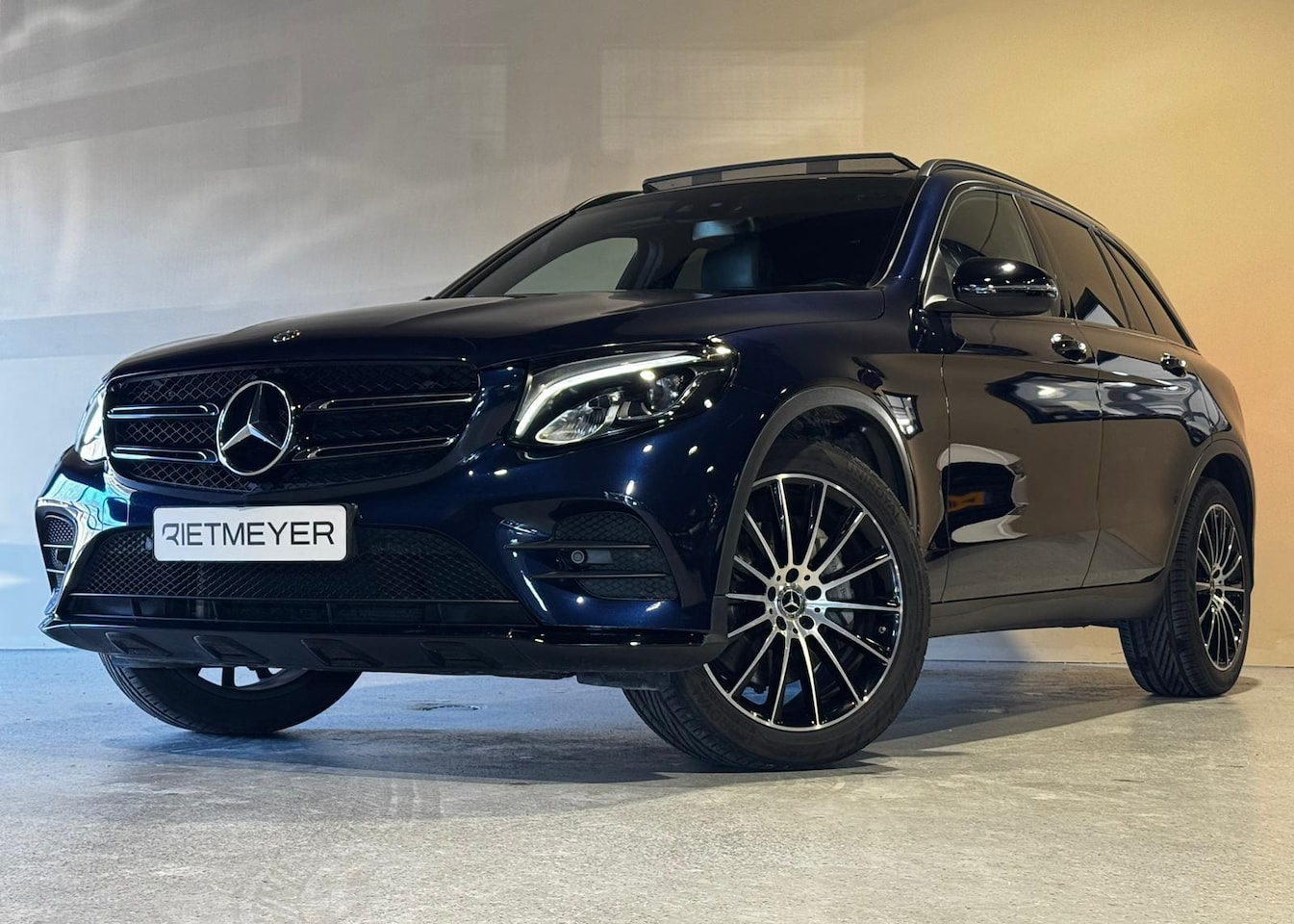 Mercedes-Benz GLC-klasse - 250 4MATIC Business Solution AMG |Pano |Trekhaak |Camera |Dealer onderhouden - AutoWereld.nl