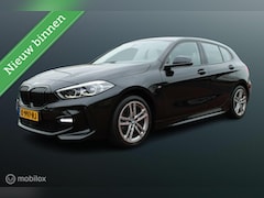 BMW 1-serie - 118i M Sport Pakket High Executive, Sportstoelen, Carplay, Pdc voor + achter, Full led ver