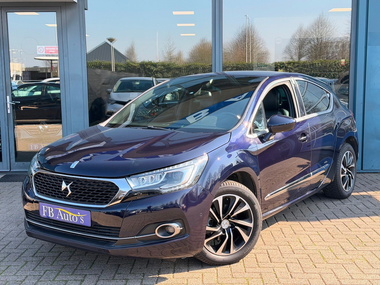 DS 4 - 1.2 PureTech Chic Airco Lmv Navi Cruise - AutoWereld.nl