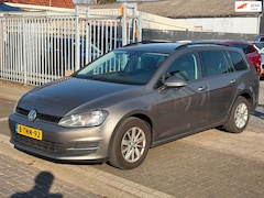Volkswagen Golf - 1.6 TDI Comfortline BlueMotion | Navigatie | Trekhaak | 15” LMV |