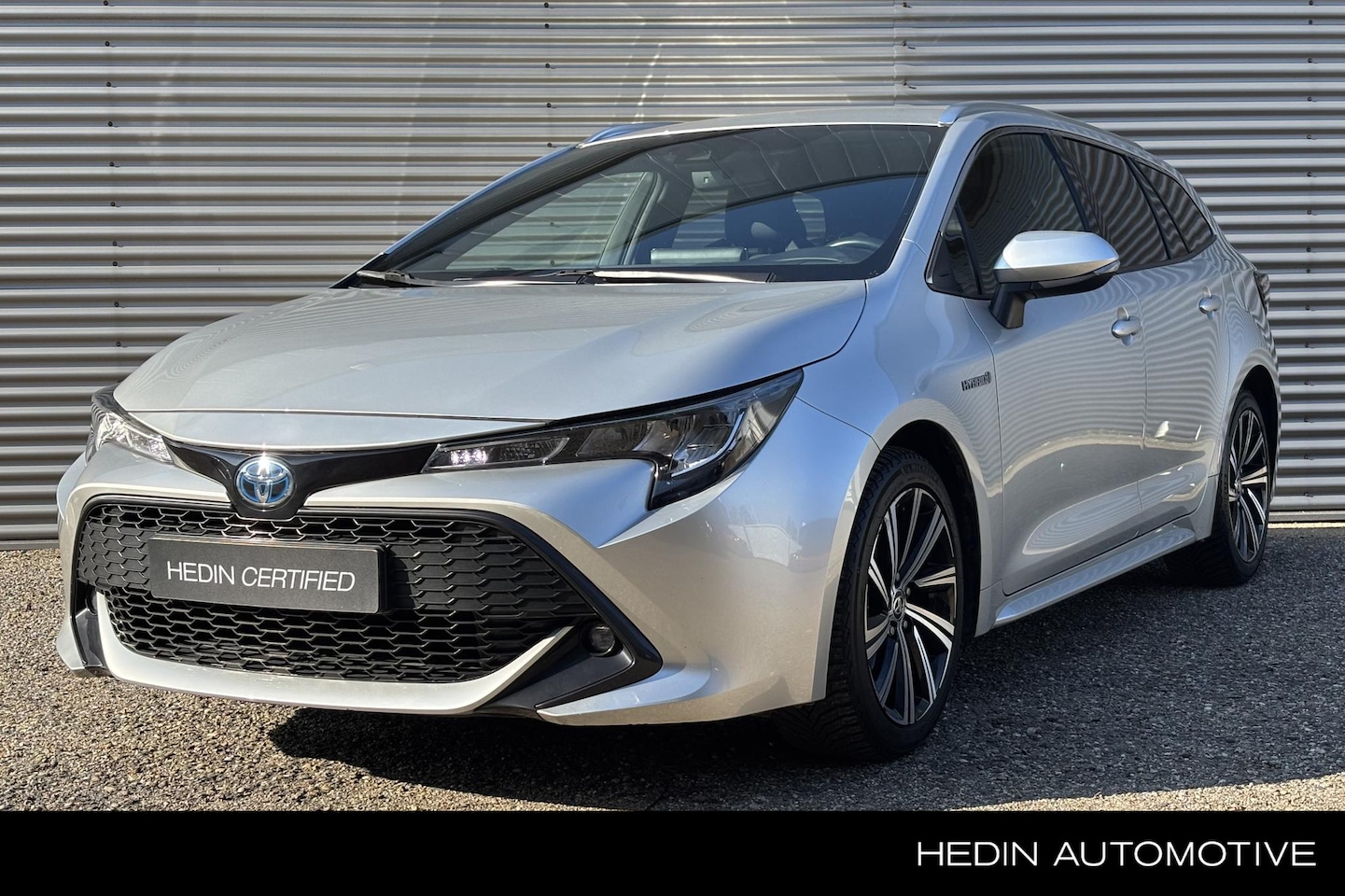 Toyota Corolla Touring Sports - 1.8 Hybrid Dynamic / Nederlandse Auto / Apple Car Play / Parkeercamera / Stoelverwarming v - AutoWereld.nl