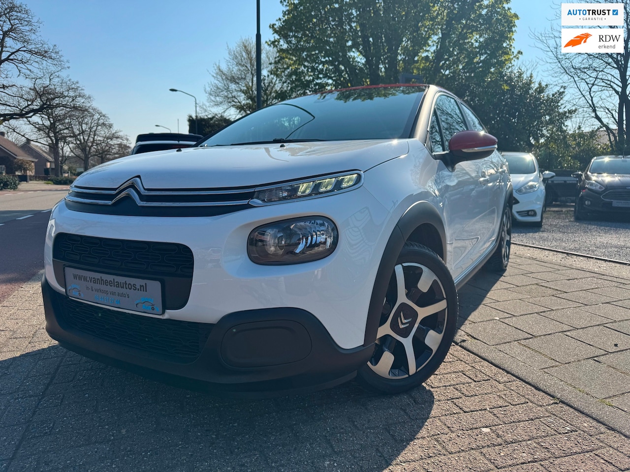 Citroën C3 - 1.2 PureTech A-C Elek Pakket Cruise Lmv Bluetooth - AutoWereld.nl