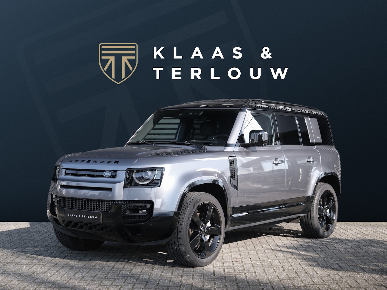 Land Rover Defender Hard Top - 3.0 D300 110 Commercial X-Dynamic HSE | Black Pack | 22'' | Head Up | Elec Trekhaak - AutoWereld.nl