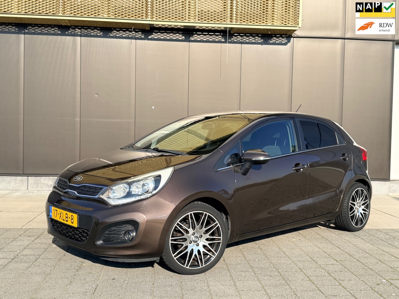 Kia Rio - 1.2 CVVT SuperPack | Keyless | Cruise | Clima | Parksens | 2e eig - AutoWereld.nl