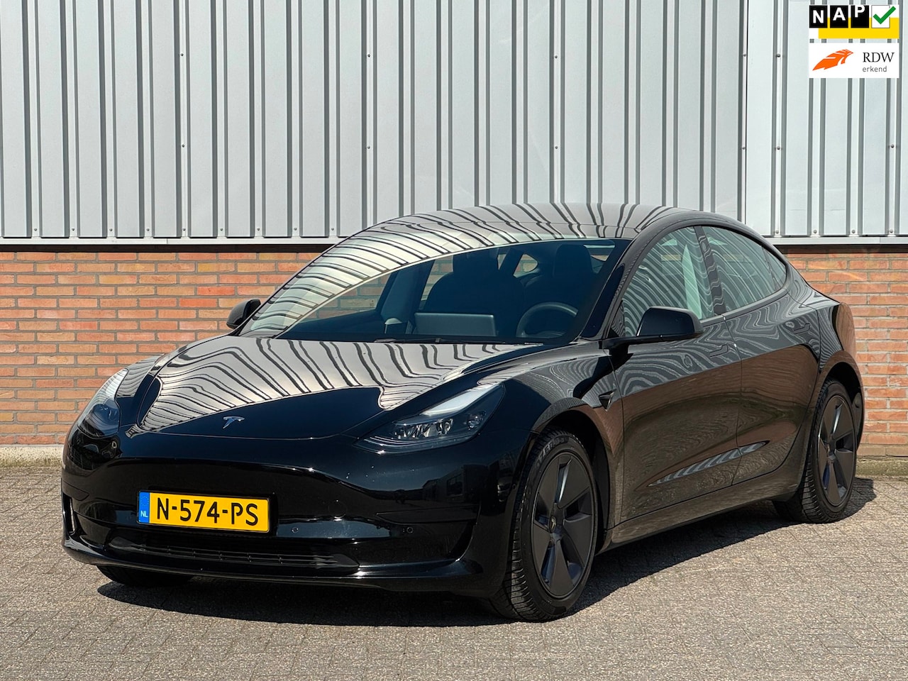 Tesla Model 3 - Standard RWD Plus 60 kWh LFP/ 95% SoH/ Warmtepomp - AutoWereld.nl