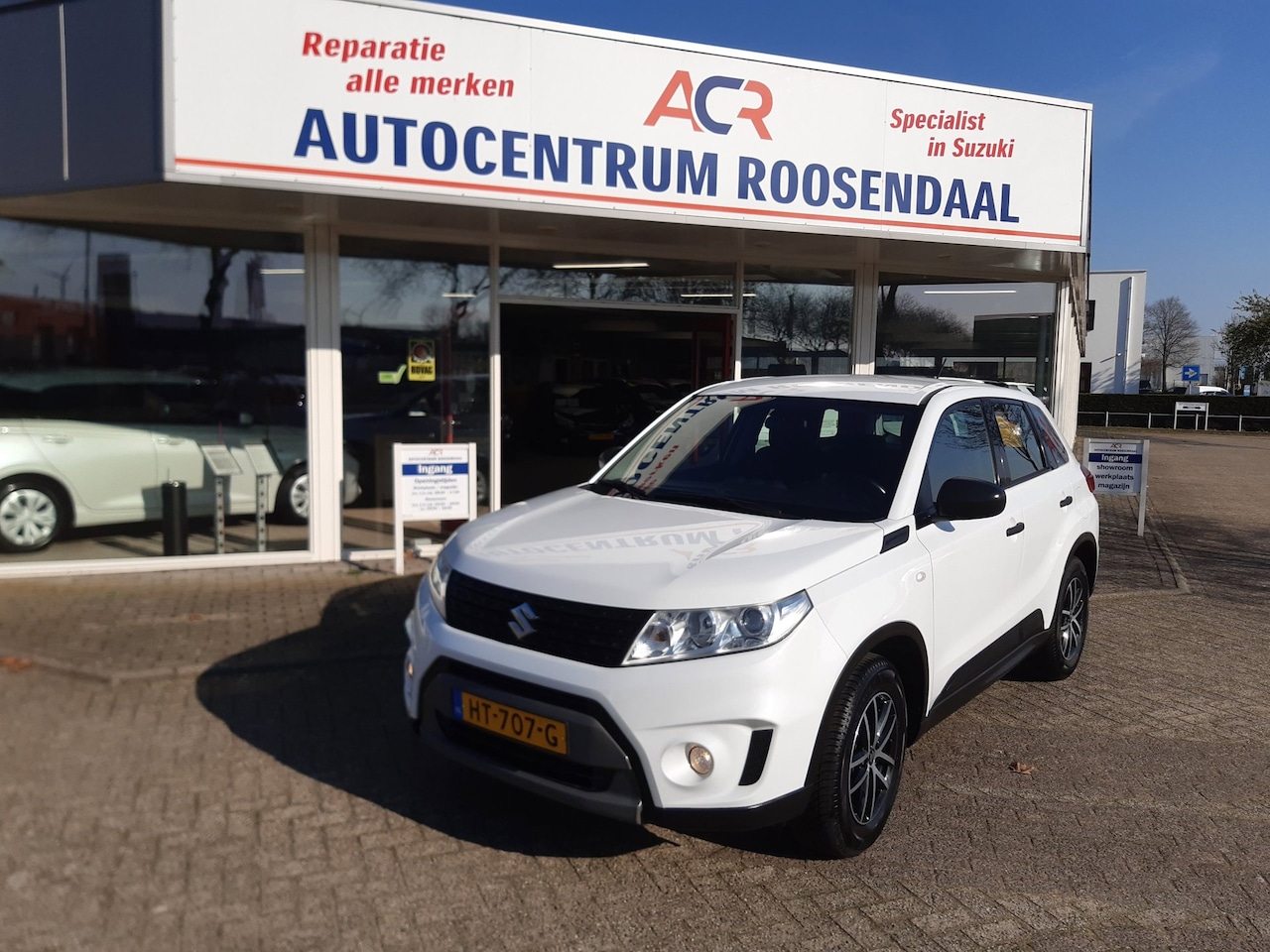 Suzuki Vitara - 1.6 Comfort met trekhaak netjes onderhouden meer fotos volgen - AutoWereld.nl