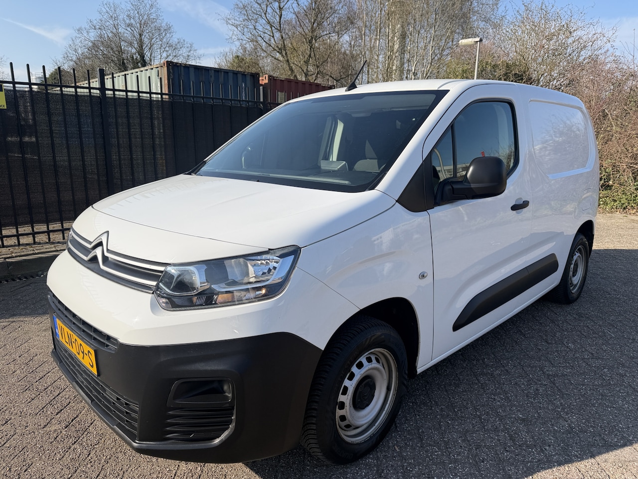 Citroën Berlingo - 1.5 BlueHDI Control 3P/Navi/Airco/CV/PDC - AutoWereld.nl
