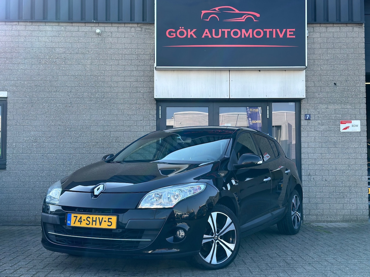 Renault Mégane - 1.4 TCe Bose / Keyles Entree & Go / Navi / Clima / Cruise Control / NAP / PDC - AutoWereld.nl