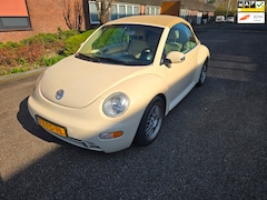 Volkswagen New Beetle Cabriolet - 2.0 airco nap automaat leer
