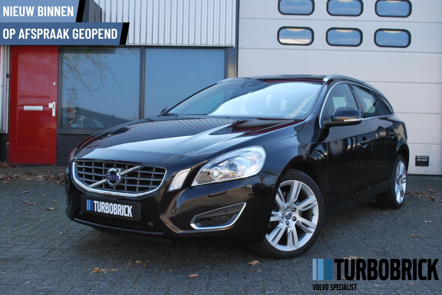 Volvo V60 - 2.0 T5 Summum |Leder|PDC|NAVI|Trekhaak|18"|Clima|Cruise - AutoWereld.nl