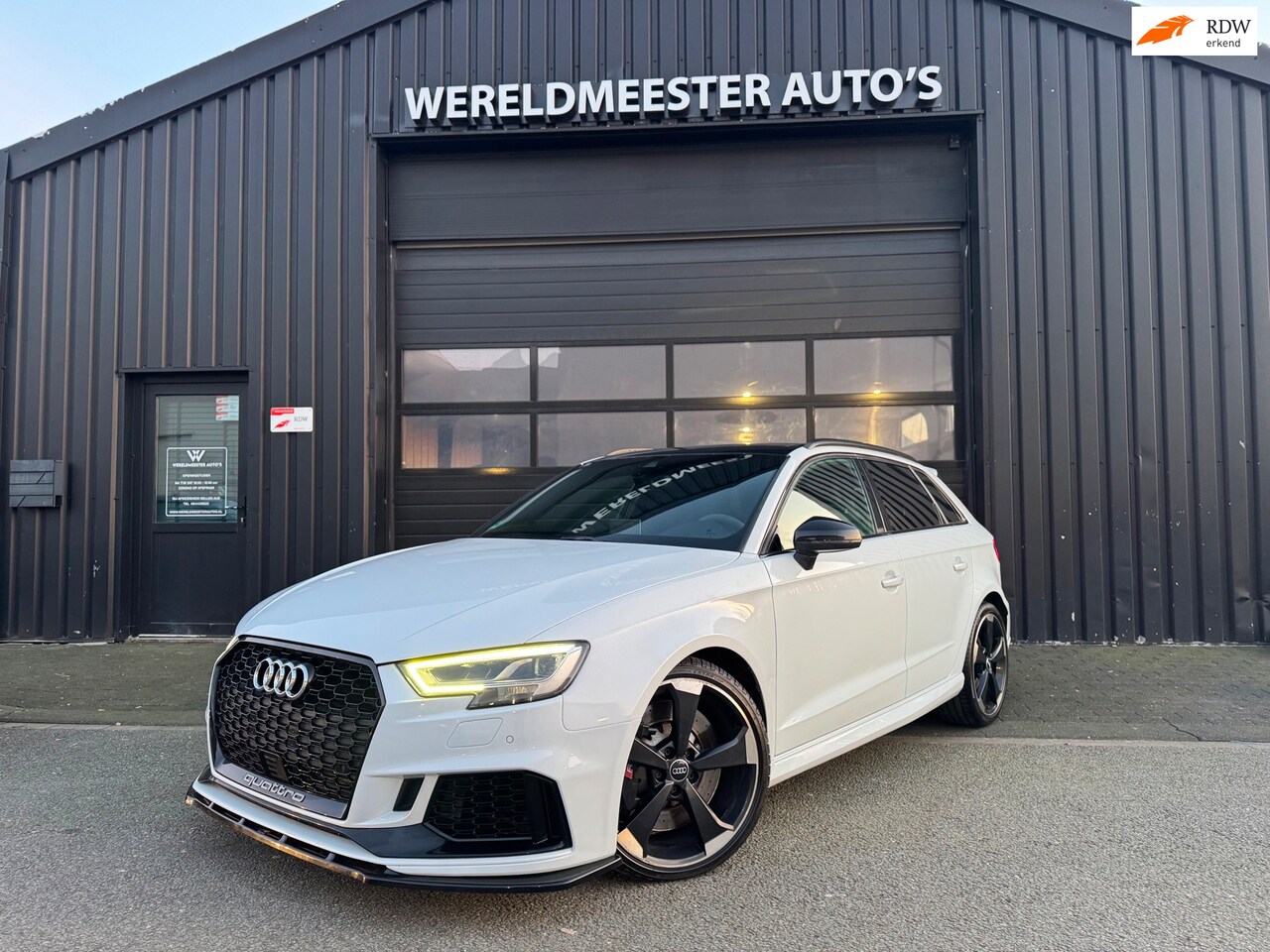 Audi A3 Sportback - 2.5 TFSI RS 3 quattro 2.5 TFSI RS 3 quattro - AutoWereld.nl
