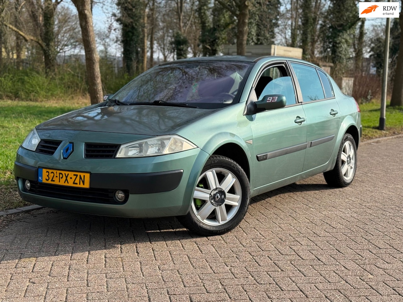 Renault Mégane - 1.6-16V Privilège Comfort 1.6-16V Privilège Comfort - AutoWereld.nl