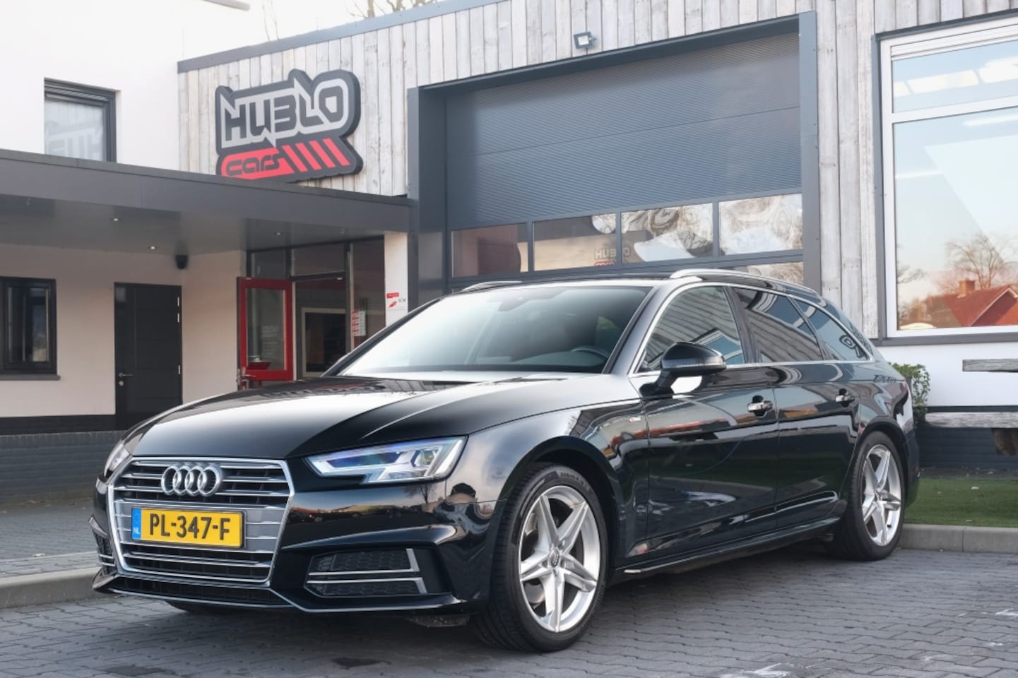 Audi A4 Avant - 1.4 TFSI S-Line, Trekhaak, Carplay - AutoWereld.nl