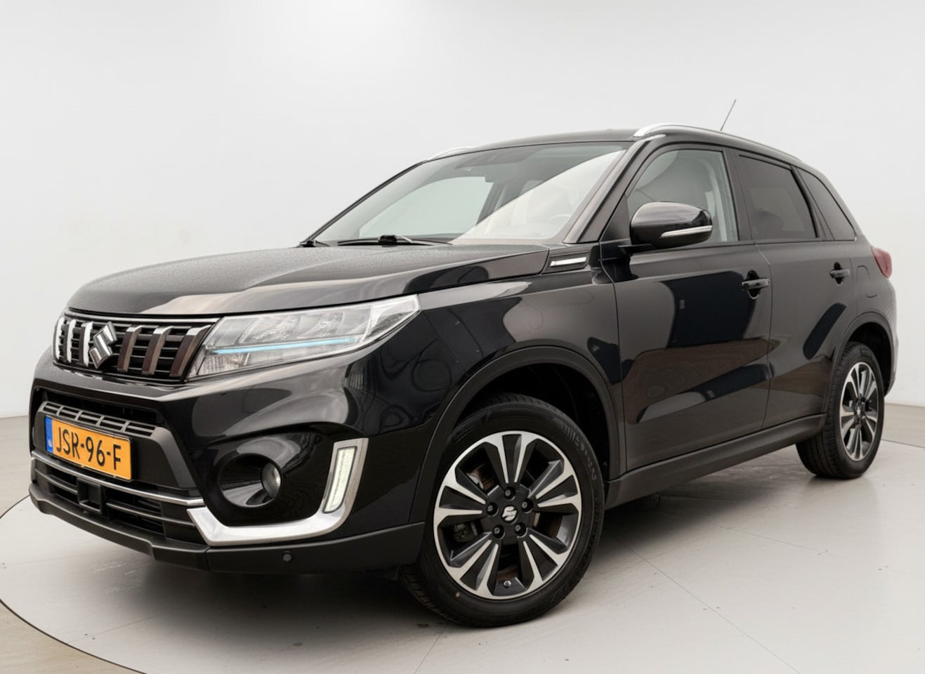 Suzuki Vitara - 1.4 Hybrid Turbo Camera Led Cruise Navi Pdc 2020 Eerste Eigenaar Facelift Model Hoge Insta - AutoWereld.nl