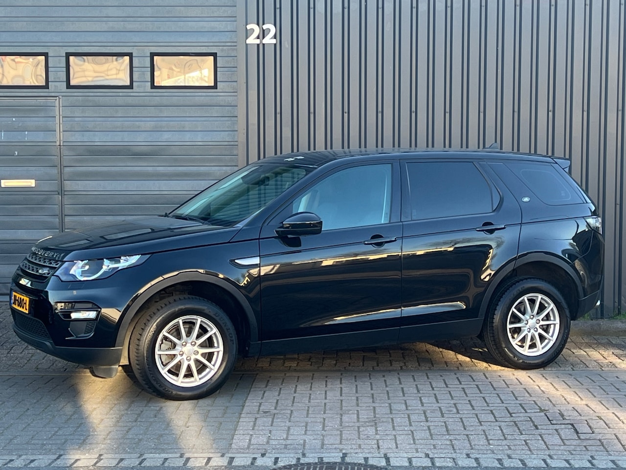 Land Rover Discovery Sport - 2.0 TD4 Urban Series Pure|Nette Auto|Dealer Onderhouden - AutoWereld.nl