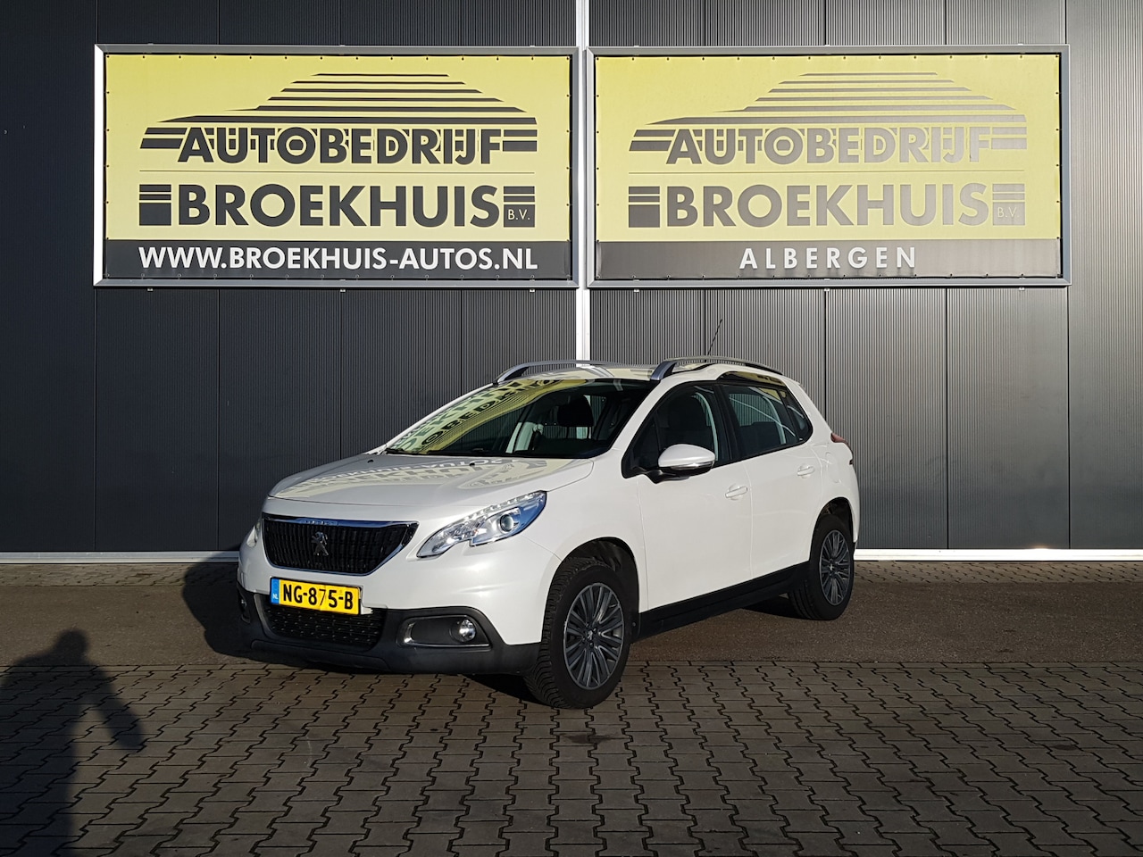 Peugeot 2008 - 1.2 PureTech Blue Lion 1.2 PureTech Blue Lion - AutoWereld.nl