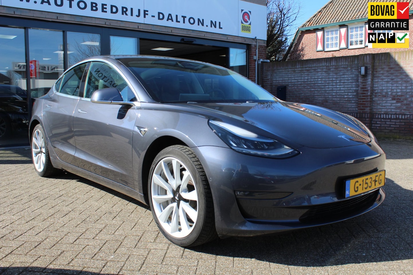 Tesla Model 3 - Long Range RWD Long Range AWD 75 kWh TREKHAAK / 19" LMV / AUTOPILOT / LEER - AutoWereld.nl