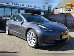 Tesla Model 3 - Long Range AWD 75 kWh TREKHAAK / 19" LMV / AUTOPILOT / LEER