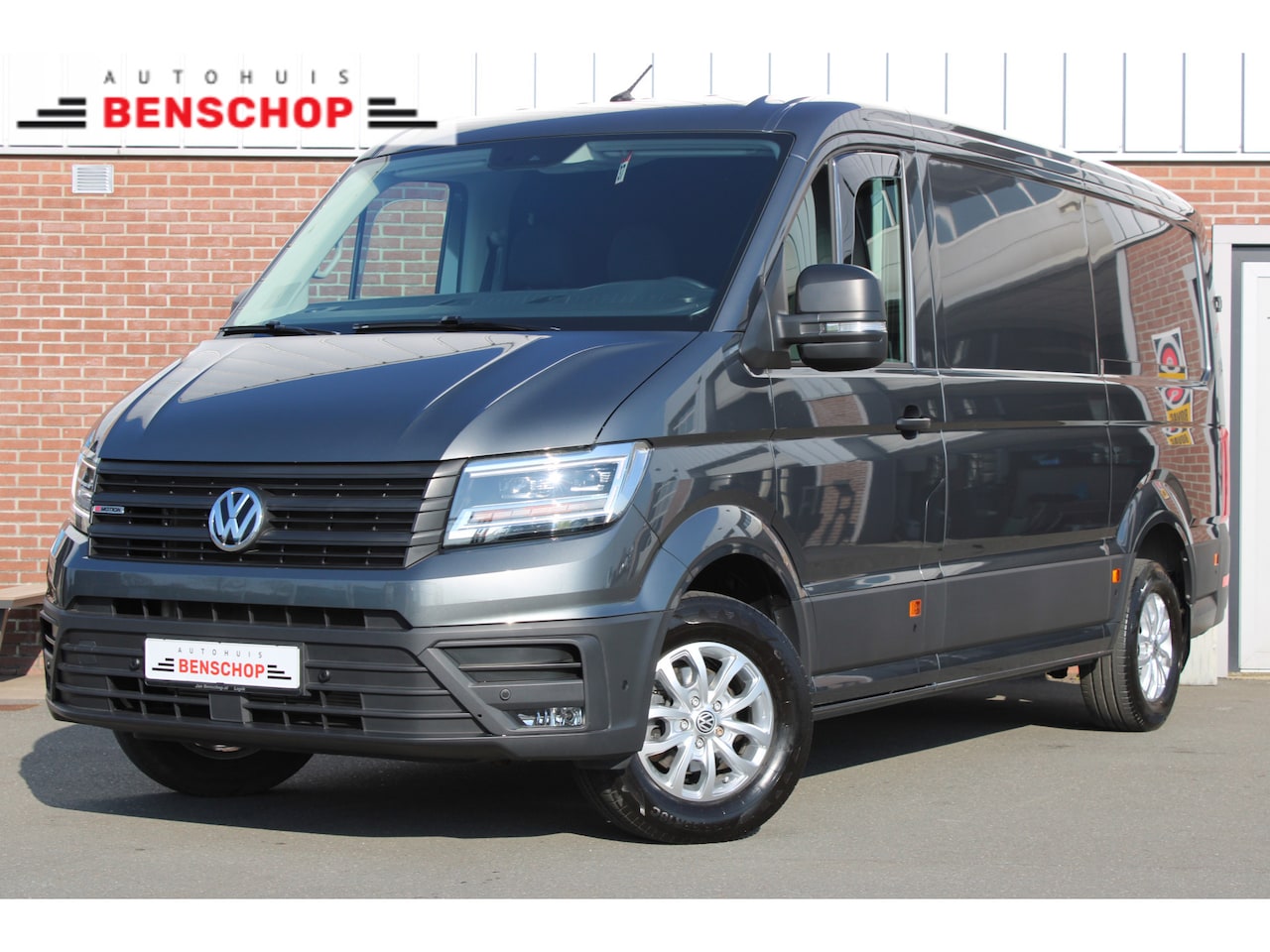 Volkswagen Crafter - 35 2.0 TDI 177PK L3H2 4Motion |LED|TREKHAAK|STUUR+STOELVERWARMNG| - AutoWereld.nl